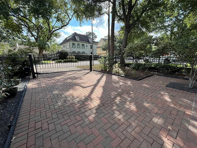 27 Lana Ln #A — Photo 44