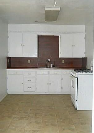 4th image of 916 Shady Oaks Dr