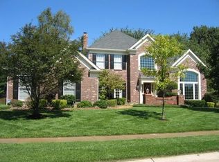 15835 Barons Way Dr, Chesterfield, MO 63017