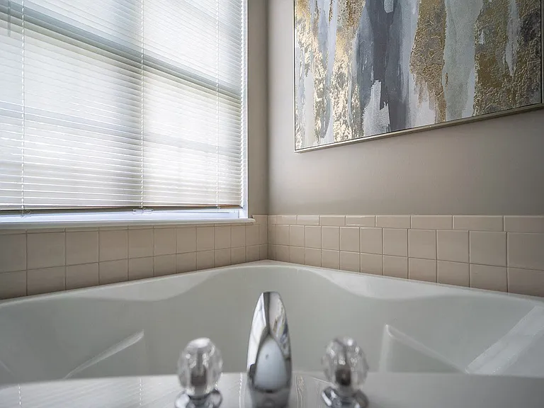 Waterview Townhouse Apartments — Photo 20