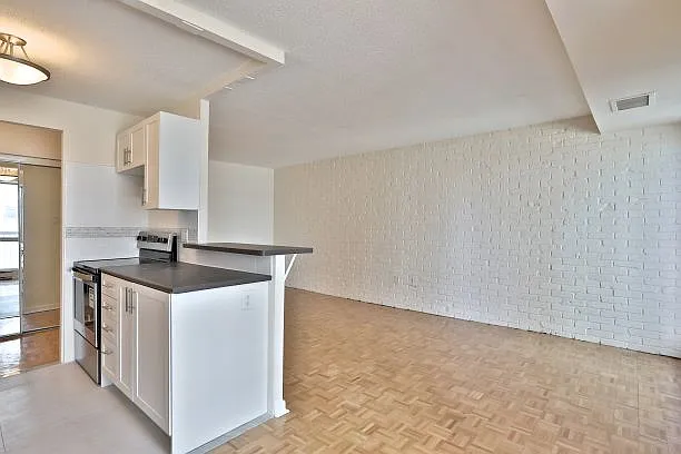 25 Wellesley St W — Photo 5