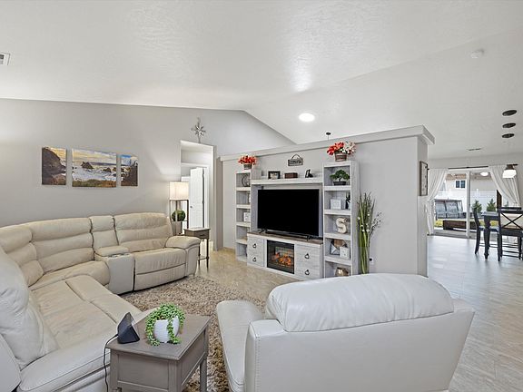 2nd image of 8018 Canyon Dr