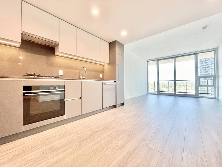 2135 Springer Ave #905 — Photo 2