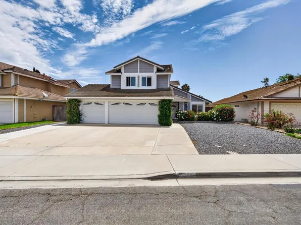 792 Foxwood Dr, Oceanside, CA 92057