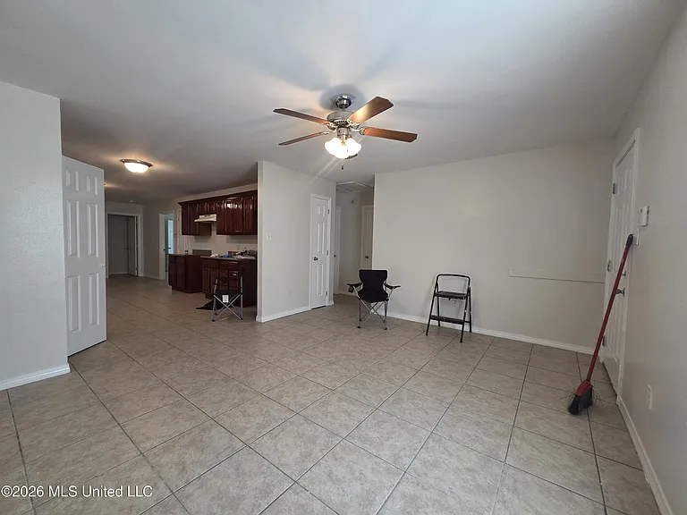 8430 Jeff Davis Dr — Photo 2