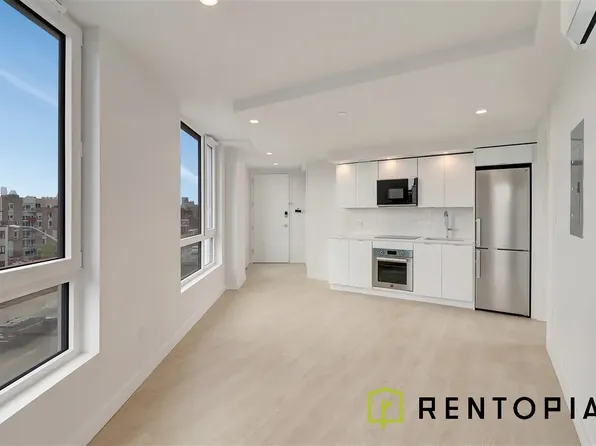 280 Meeker Avenue image 1 of 16