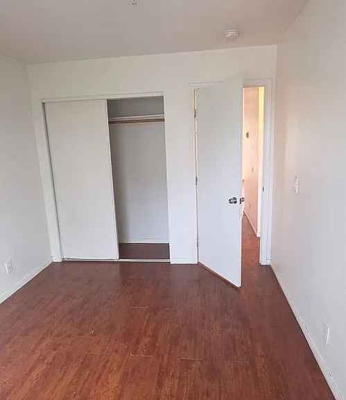 1120 W 93rd St — Photo 5