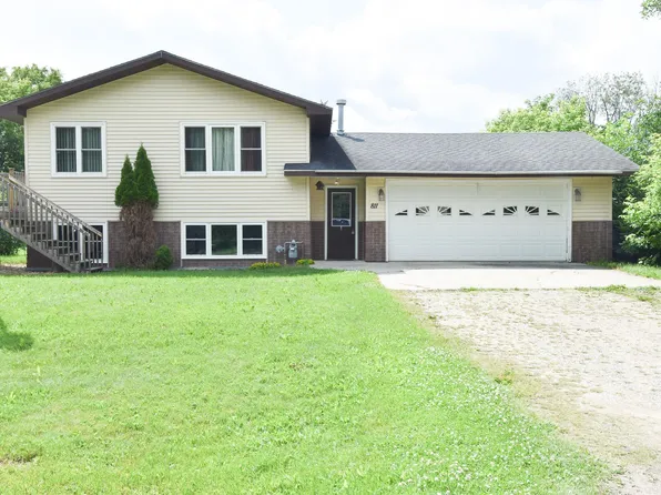 811 Gleason Ave N, Thief River Falls, MN 56701