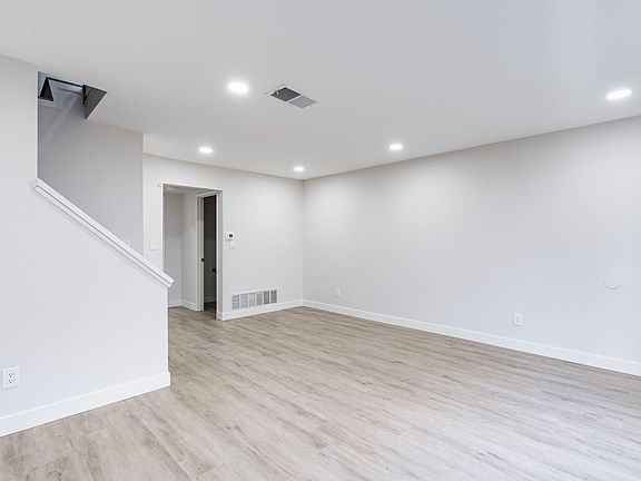 3rd image of 4776 Bancroft St APT 4