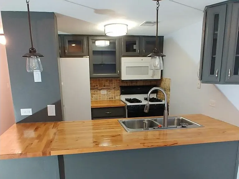 1968 Kenilworth Cir #F — Photo 4