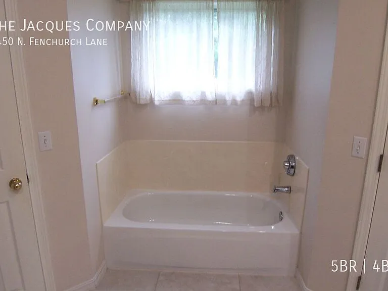 1450 N Fenchurch Ln — Photo 10