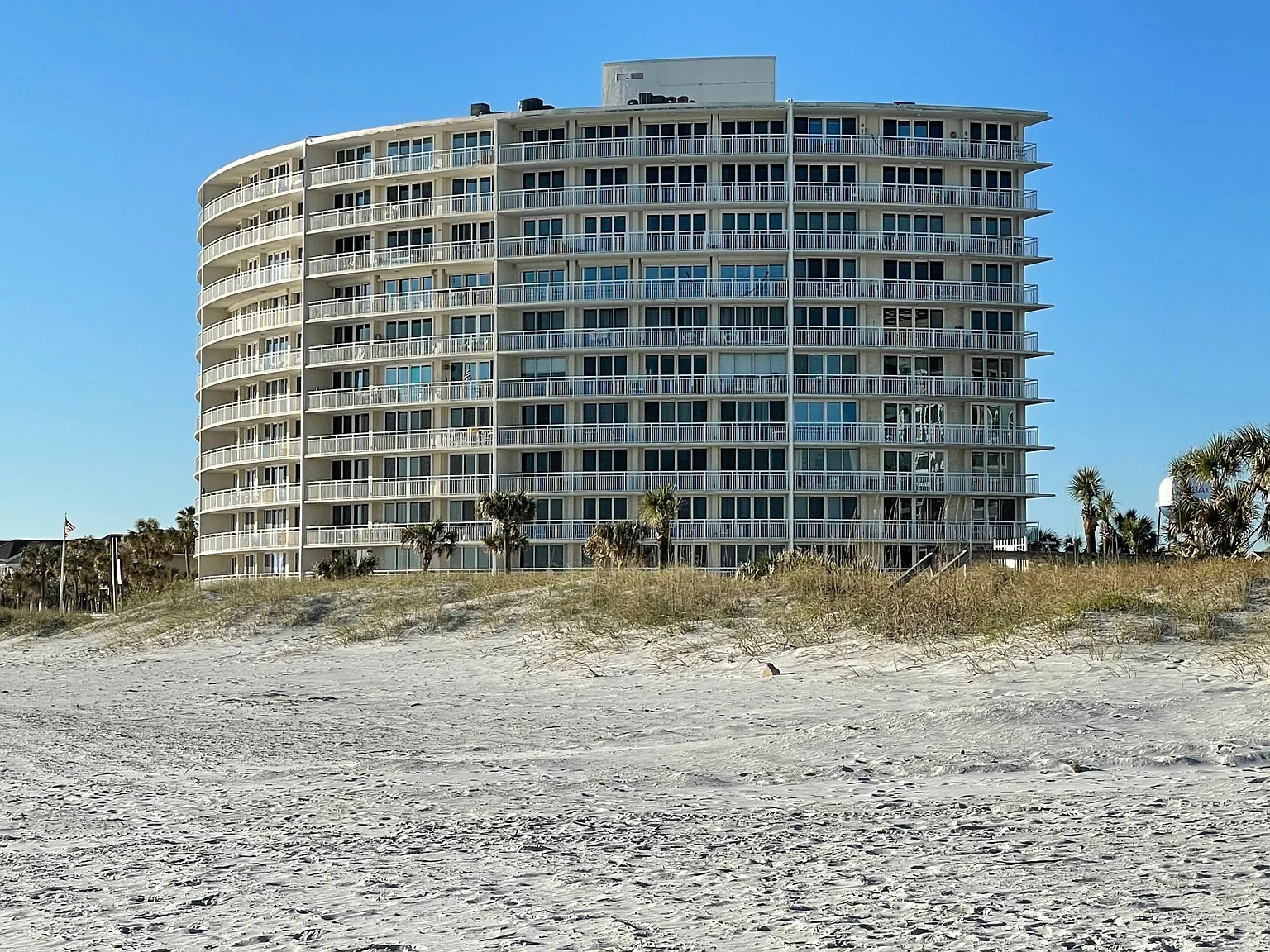 1601 Ocean Dr S — Photo 2