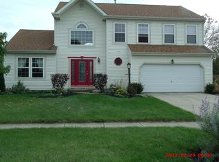 221 Monarch Dr S, Pataskala, OH 43062