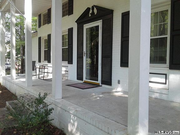 2nd image of 1120 Valley Rd
