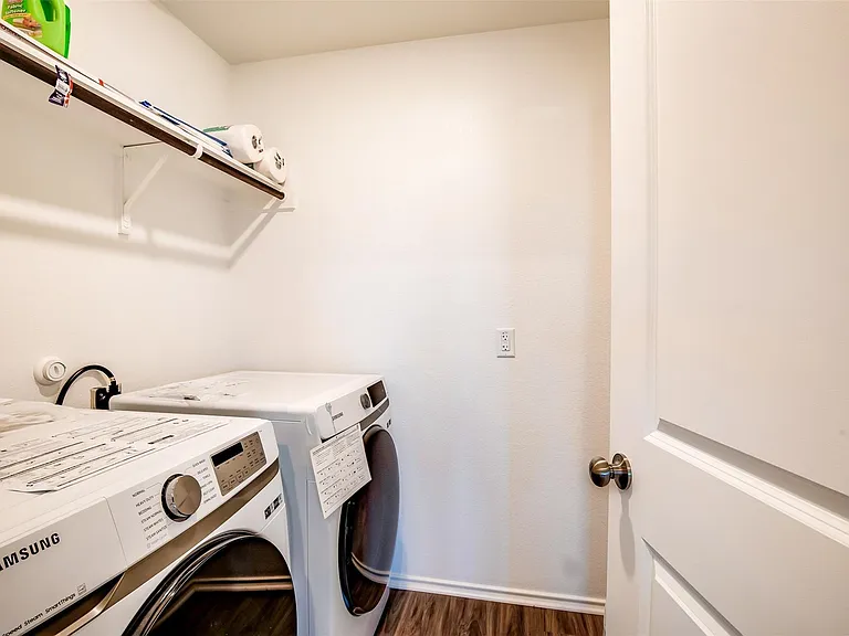 614 Milliner Loop — Photo 6