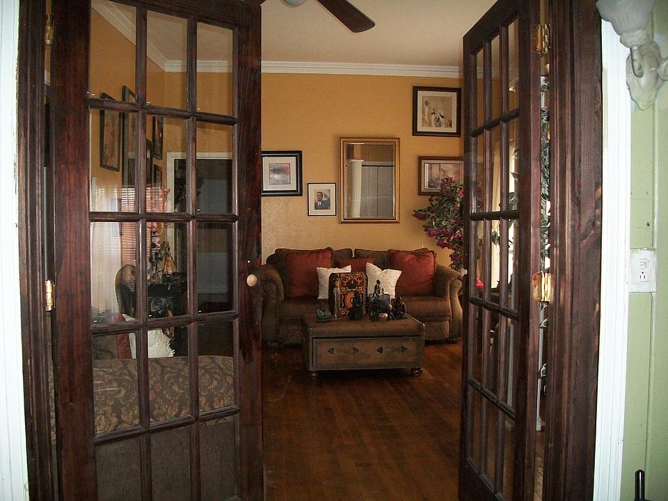1st image of 8520 Edgewood Pl