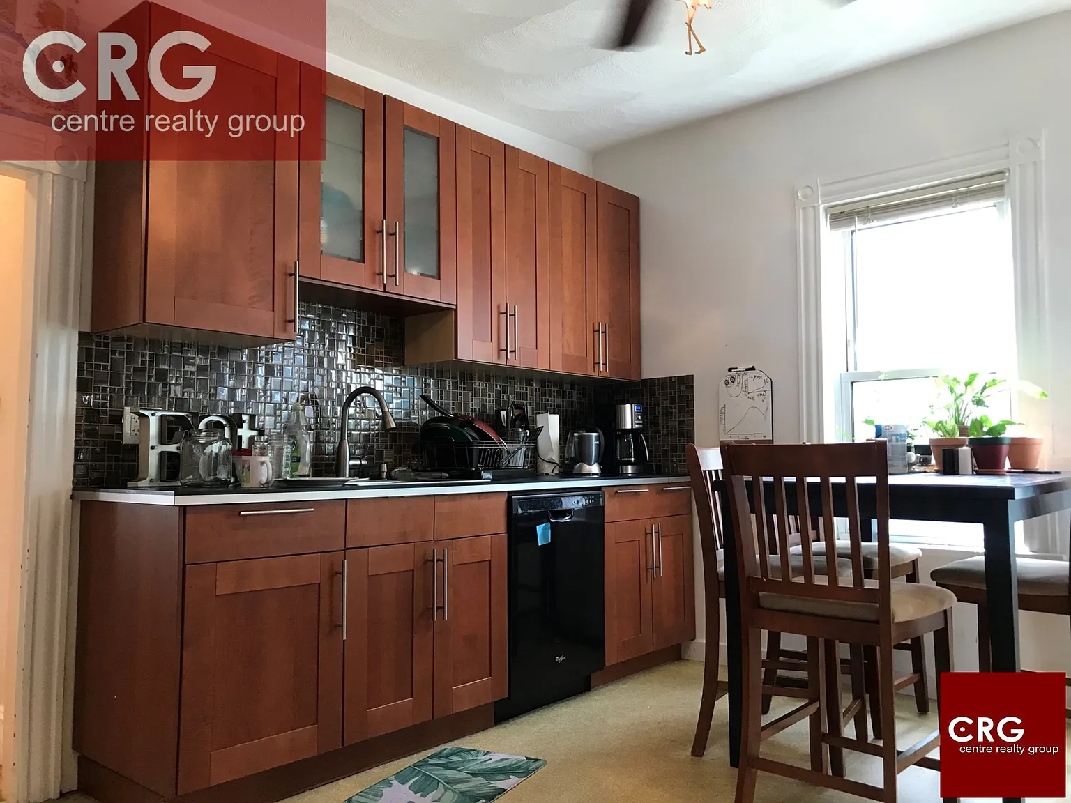 3 bed, 1.0 bath, 900 sqft, $3,400 — Photo 1