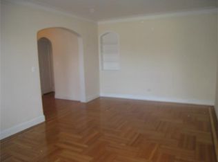 4119 41st St APT 2B, Sunnyside, NY 11104