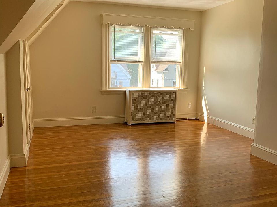 1st image of 153 Norwood Ave #3