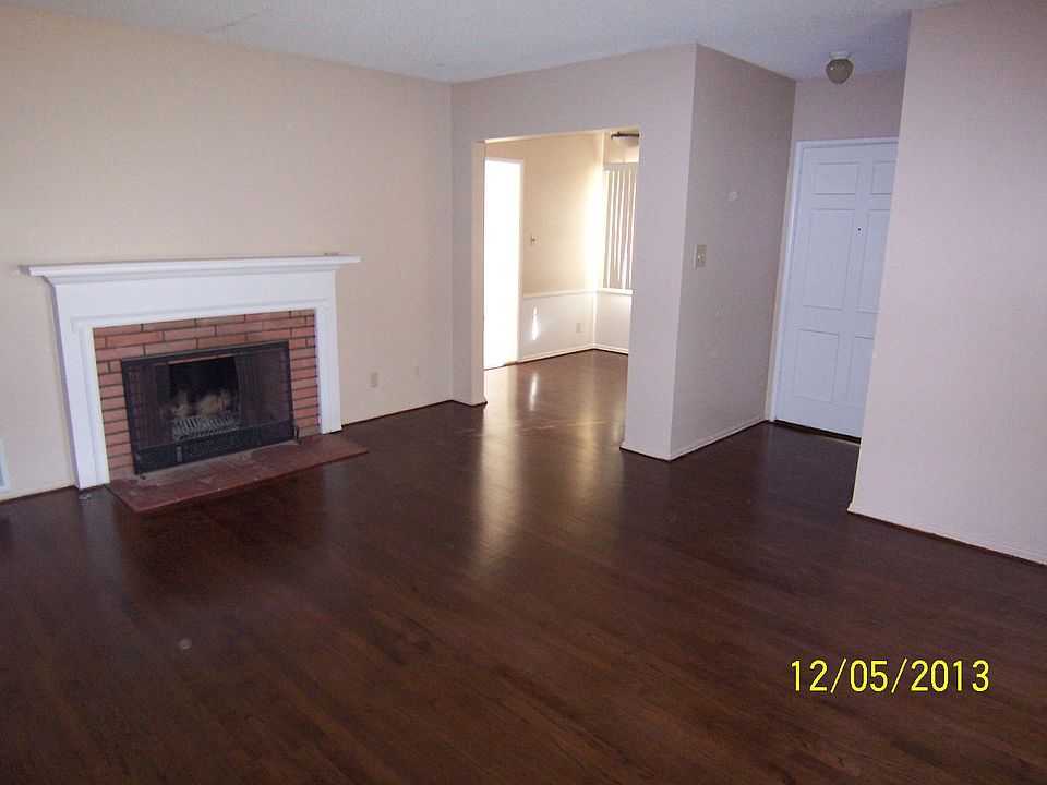 1st image of 442 S Myrtlewood St