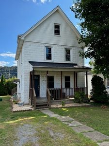 534 Chestnut St, Springdale, PA, 15144