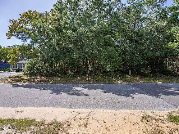 3rd image of 223 NE 46th Street