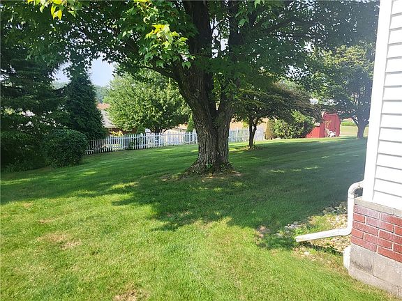 5th image of 532 Eastwood Ln