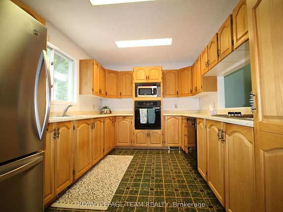 5th image of 214 Arcand Rd