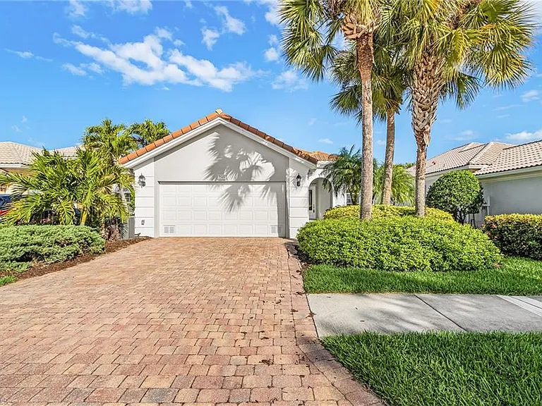 7549 Garibaldi Ct — Photo 1