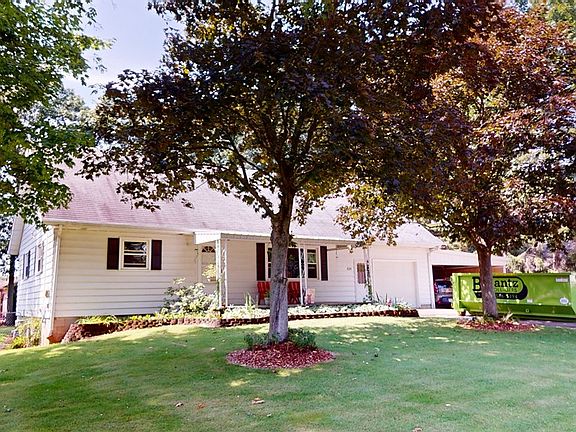 2nd image of 635 Woodcrest Dr