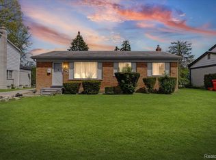 29740 Brentwood St, Southfield, MI 48076