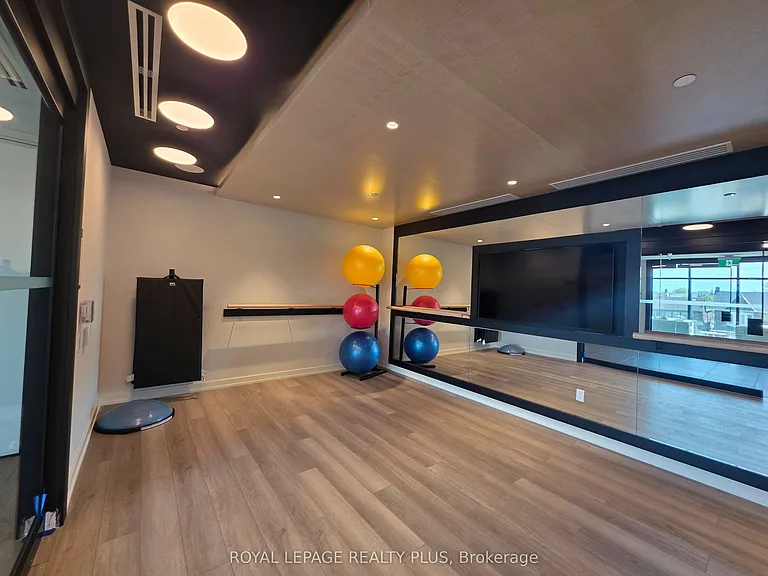 858 Dupont St #805 — Photo 26