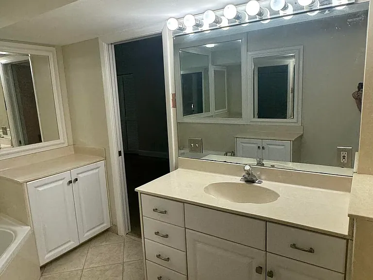 2704 Cardinal Dr — Photo 17
