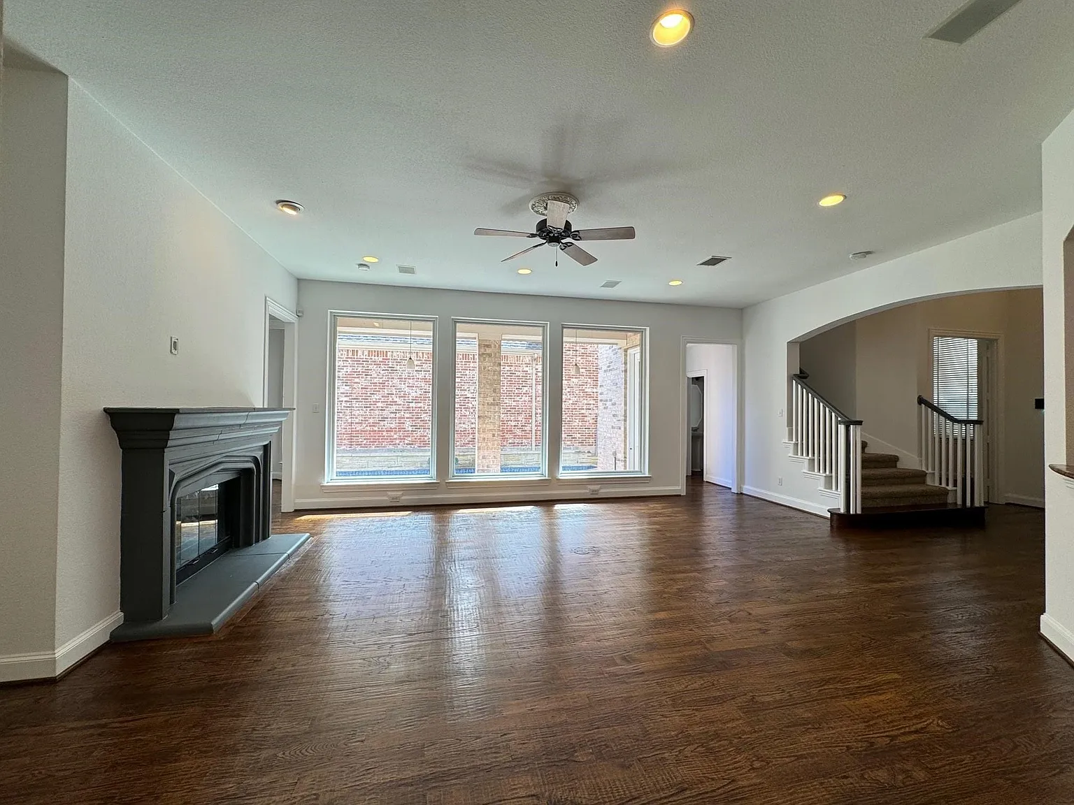 4 bed, 3.5 bath, 3235 sqft, $3,800 — Photo 2