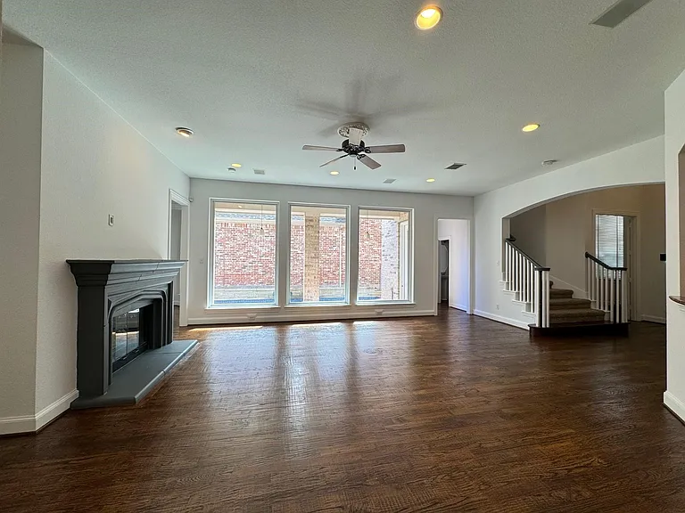 3780 Navarro Way — Photo 2