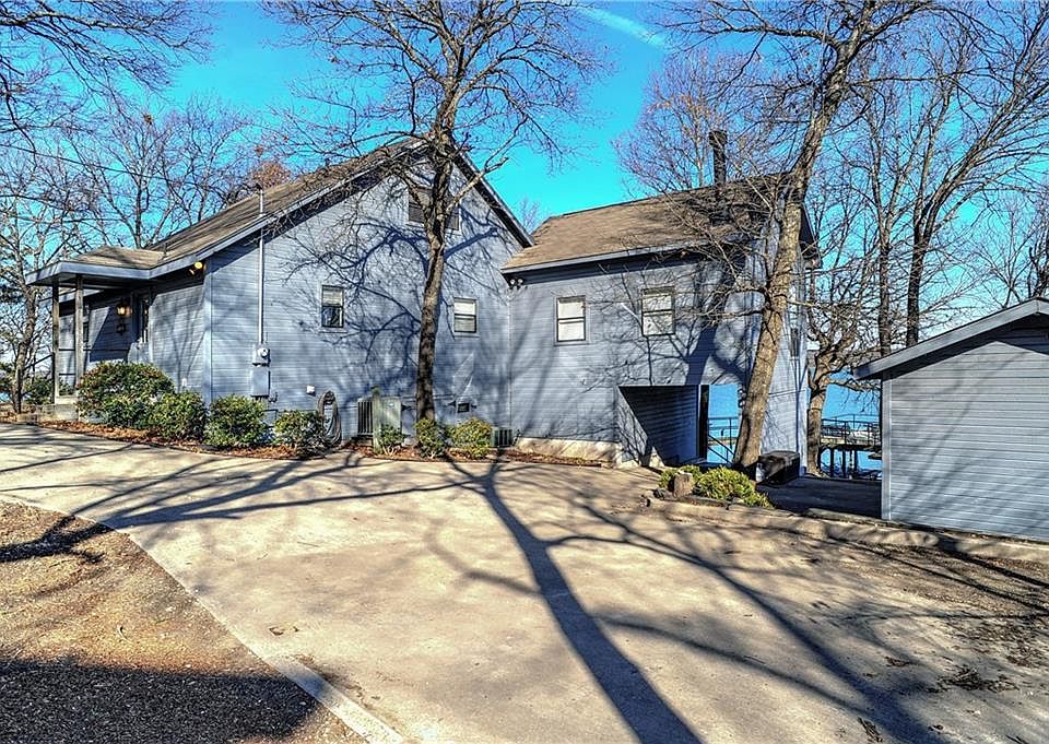 1st image of 106 Bluebird Dr