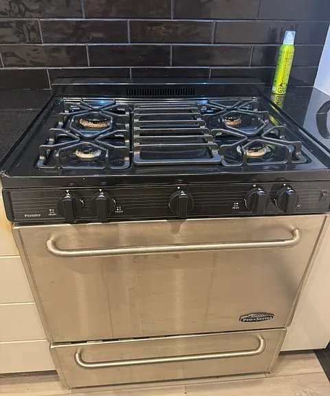 Gas range