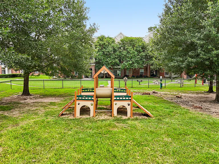 Kingwood Glen — Photo 34