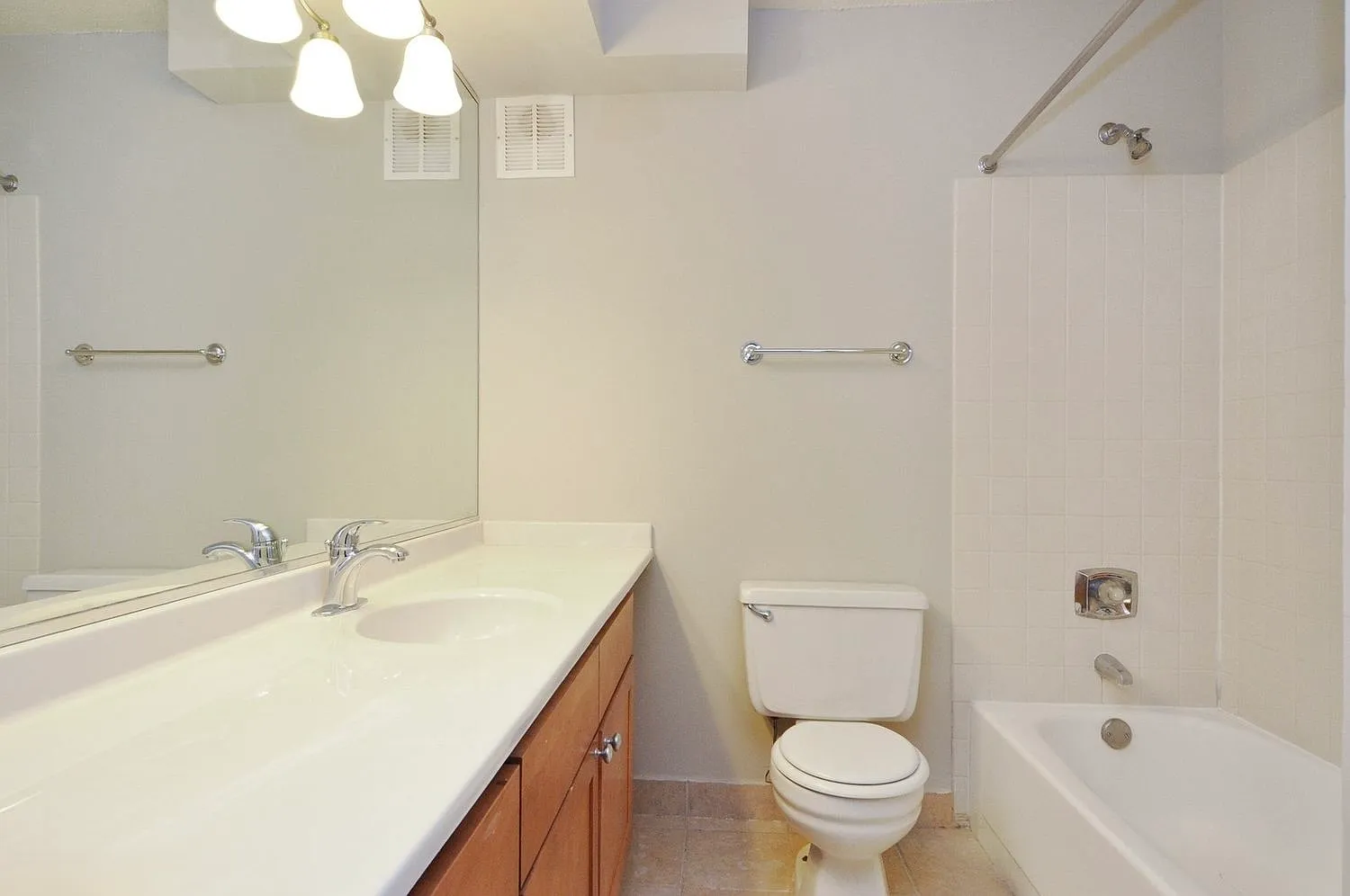 1 bed, 1100 sqft, $2,500 — Photo 4