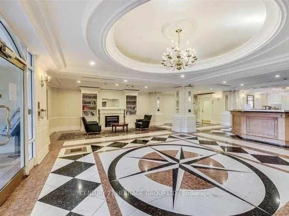 887 Bay St #310, Toronto, ON M5S 3K4
