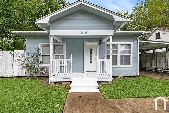 3 bed, $1,750 — Photo 1