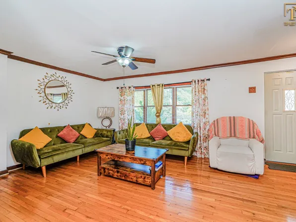 22 Gordon Street image 6 of 32