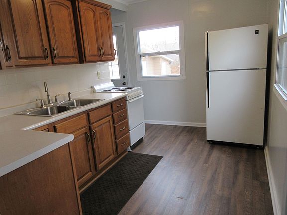 2nd image of 1506 Mulberry St