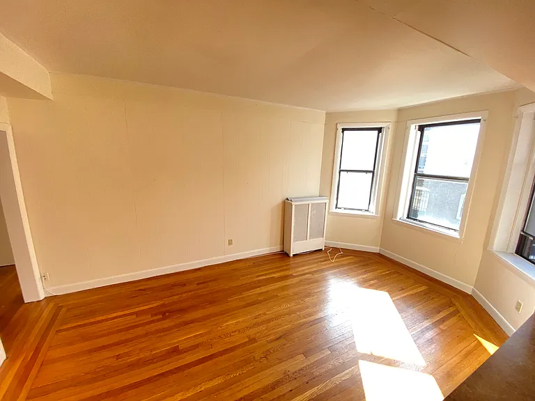 1138 Commonwealth Ave — Photo 15