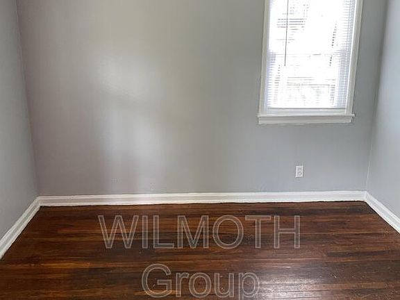 4th image of 2043 N Glenridge Dr
