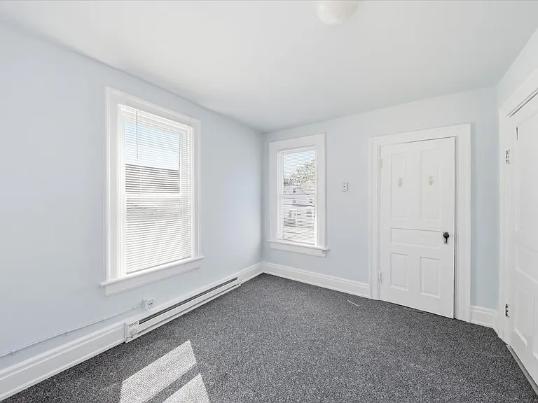 324 W Church St — Photo 27