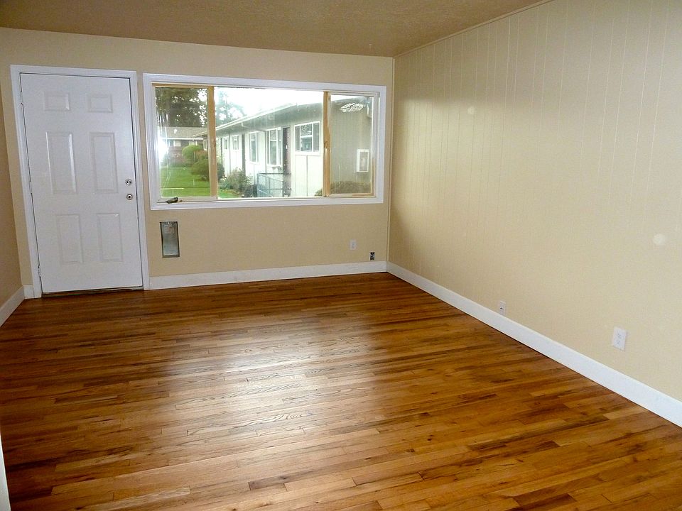 2nd image of 7430 SE Henry St APT 10