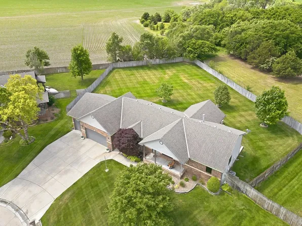601 Autumn Rdg, Newton, KS 67114