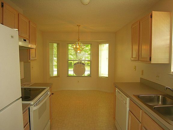 2nd image of 31109 Columbia Dr #1
