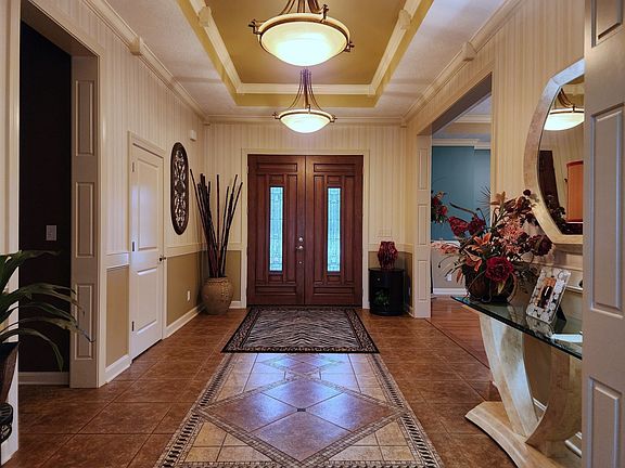 4th image of 331 Orme Ct